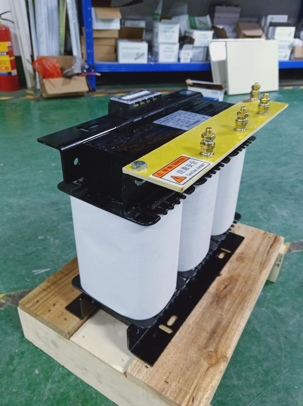 光伏储能变压器