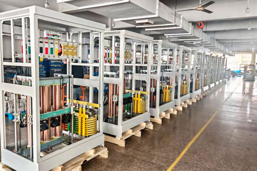 SBW-600KVA三相全自动补偿式电力稳压器